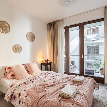 Home Of Serenity - 2 Bdr, Free Parking And Terrace Budapest Exterior photo