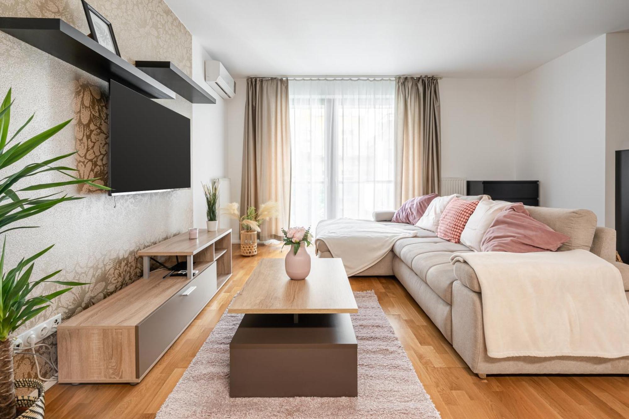 Home Of Serenity - 2 Bdr, Free Parking And Terrace Budapest Exterior photo
